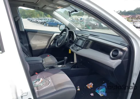 2015 Toyota Rav4 Xle z USA, uszkodzony, nr VIN 2T3RFREV1FW363927